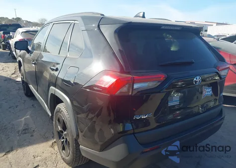 2021 Toyota Rav4 Xle z USA, uszkodzony, nr VIN 2T3W1RFV8MW109600